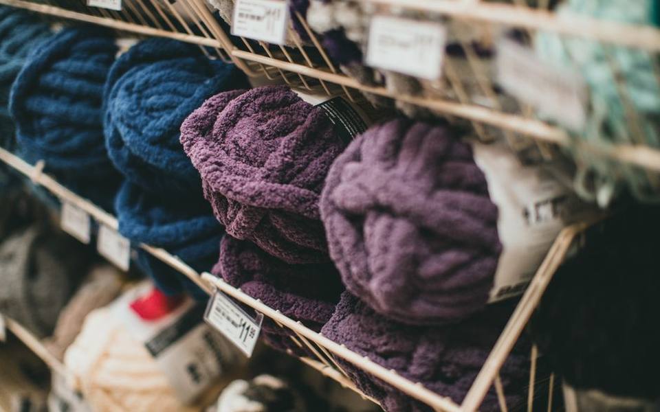 The Practical Differences Between In-Store and Online Shopping